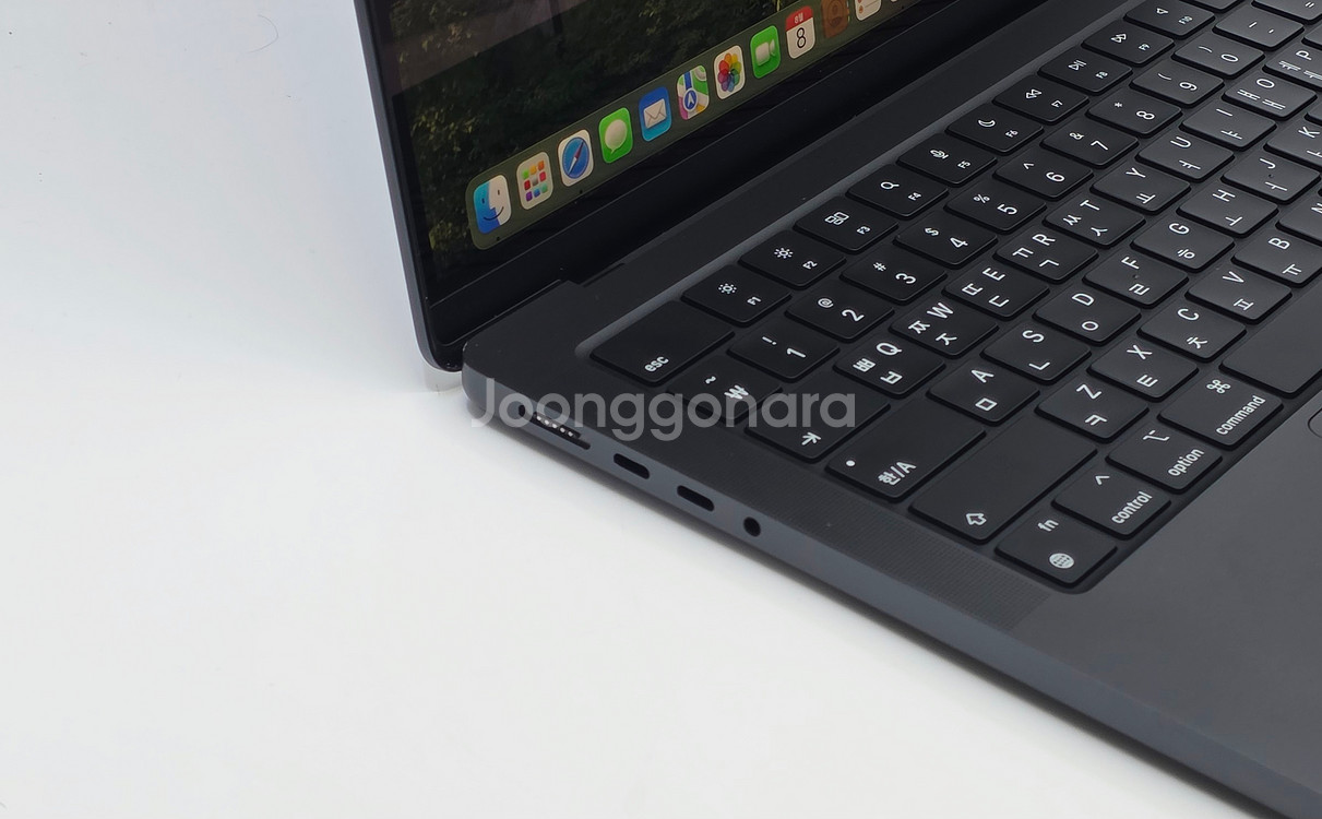 애플 맥북프로14 M4 16GB 512GB 10코어--4