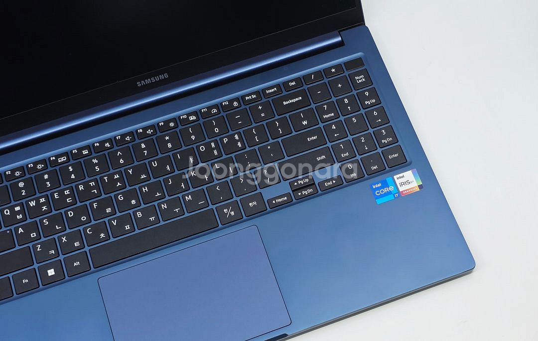 삼성 갤럭시북 NT750XDZ I7/16GB/512GB--2
