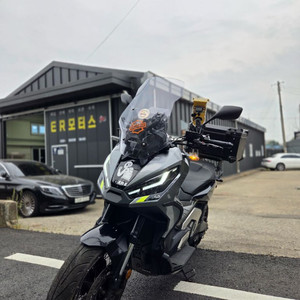 혼다 X-ADV750 (2024)