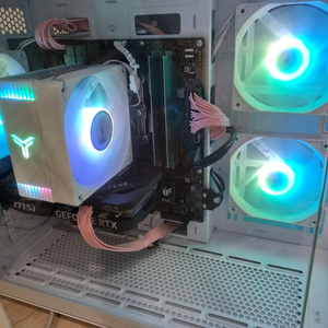 깨끗이 사용한 msi 4060ti 본체 + 모니터