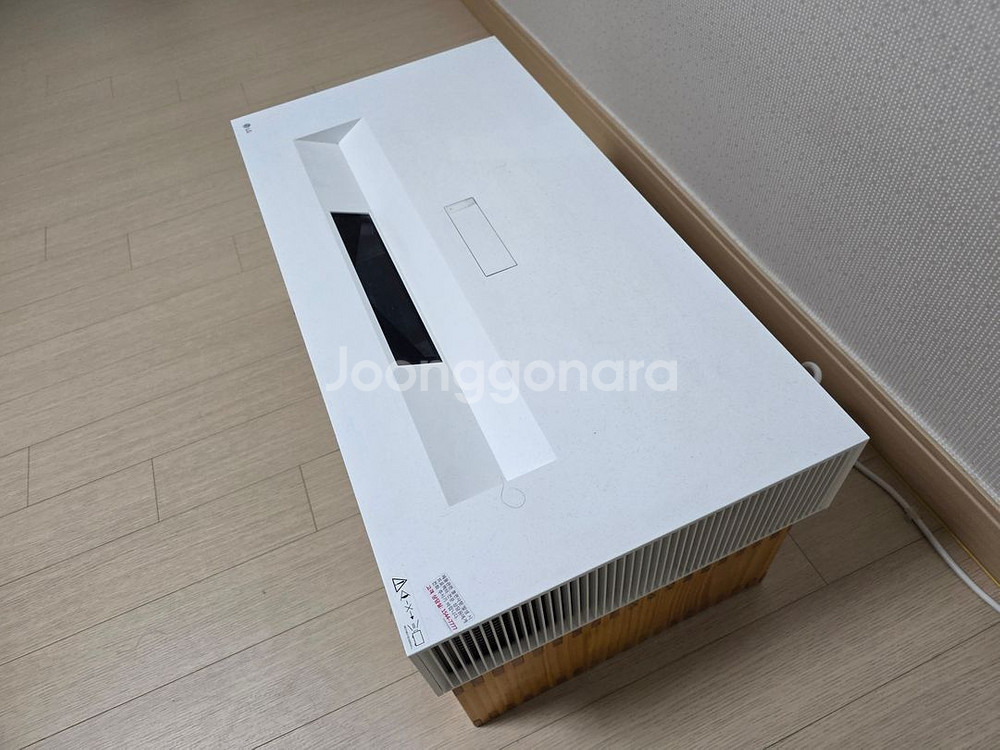 HU85LA 4K 초단초점 프로젝터--1