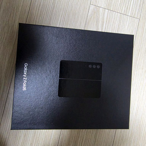 폴드5 블랙 자급제 512 팝니다.
