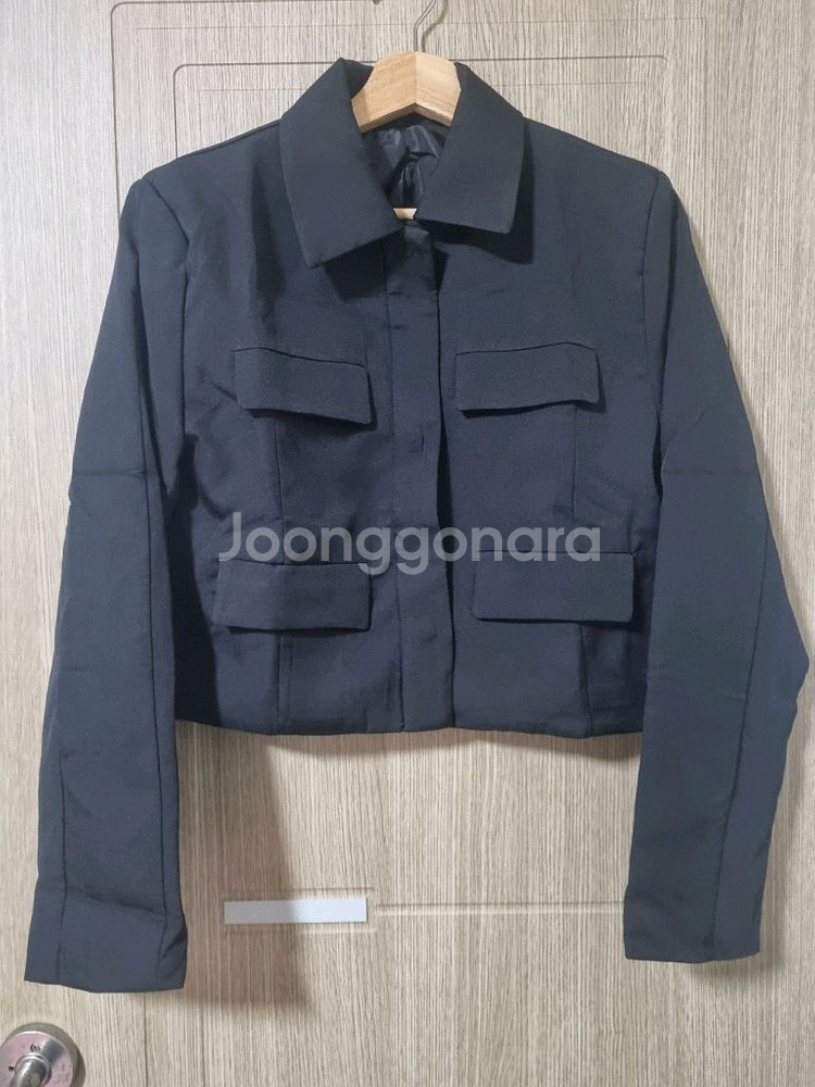 미착용 턴다운 긴팔 카라 숏 자켓 블랙--0