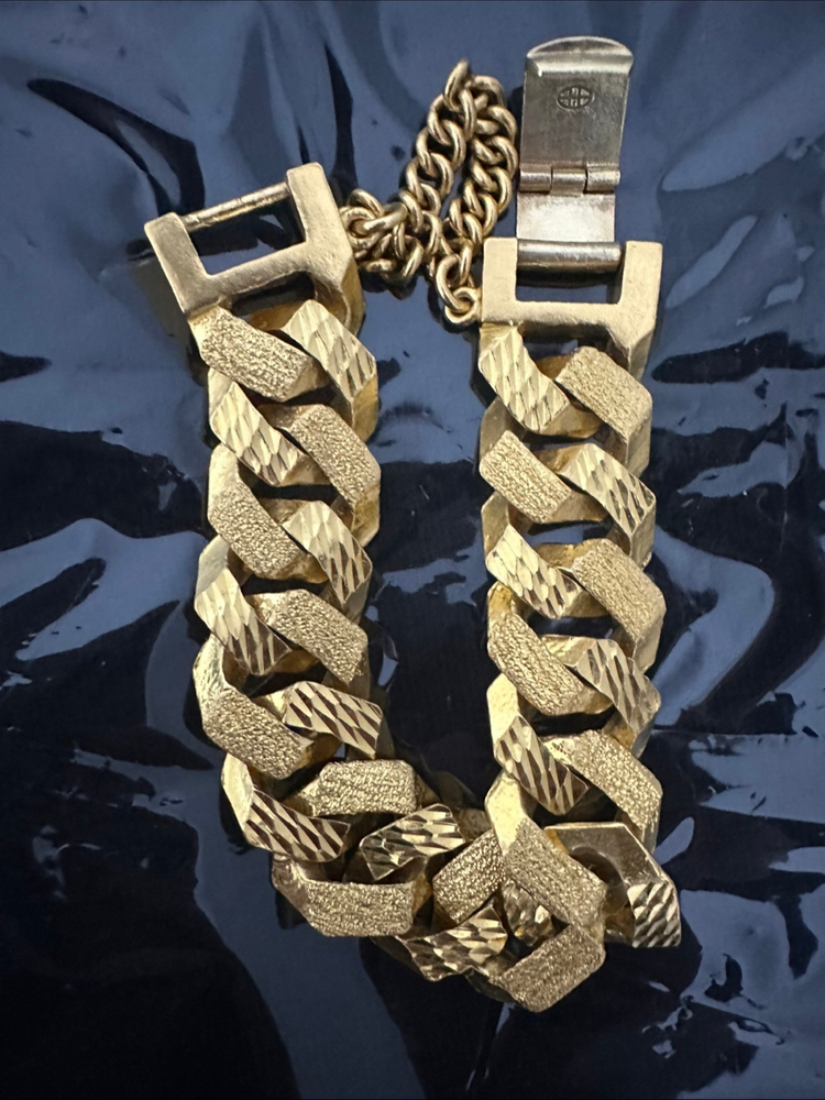 순금 50돈 18k 2돈 팔찌 팝니다. 이미지