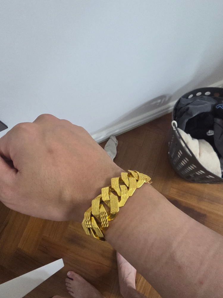 순금 50돈 18k 2돈 팔찌 팝니다. 이미지