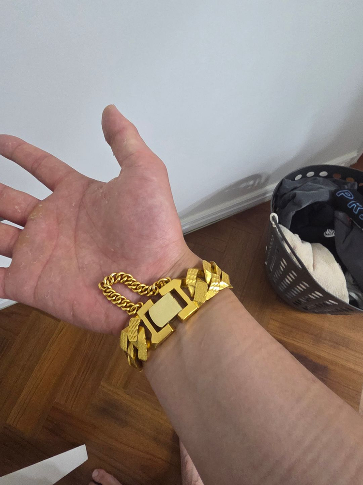 순금 50돈 18k 2돈 팔찌 팝니다. 이미지