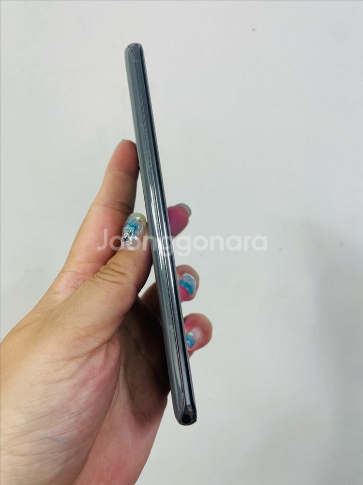 갤럭시 S20 코스믹 그레이 128기가 팝니다.--1