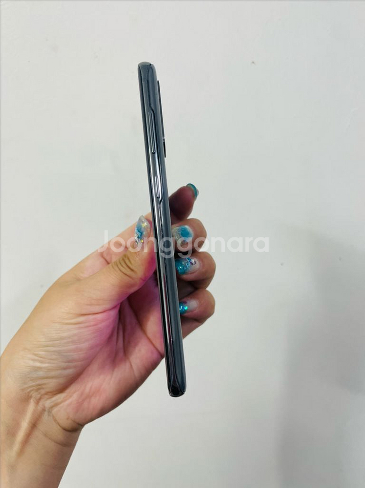 갤럭시 S20 코스믹 그레이 128기가 팝니다.--2