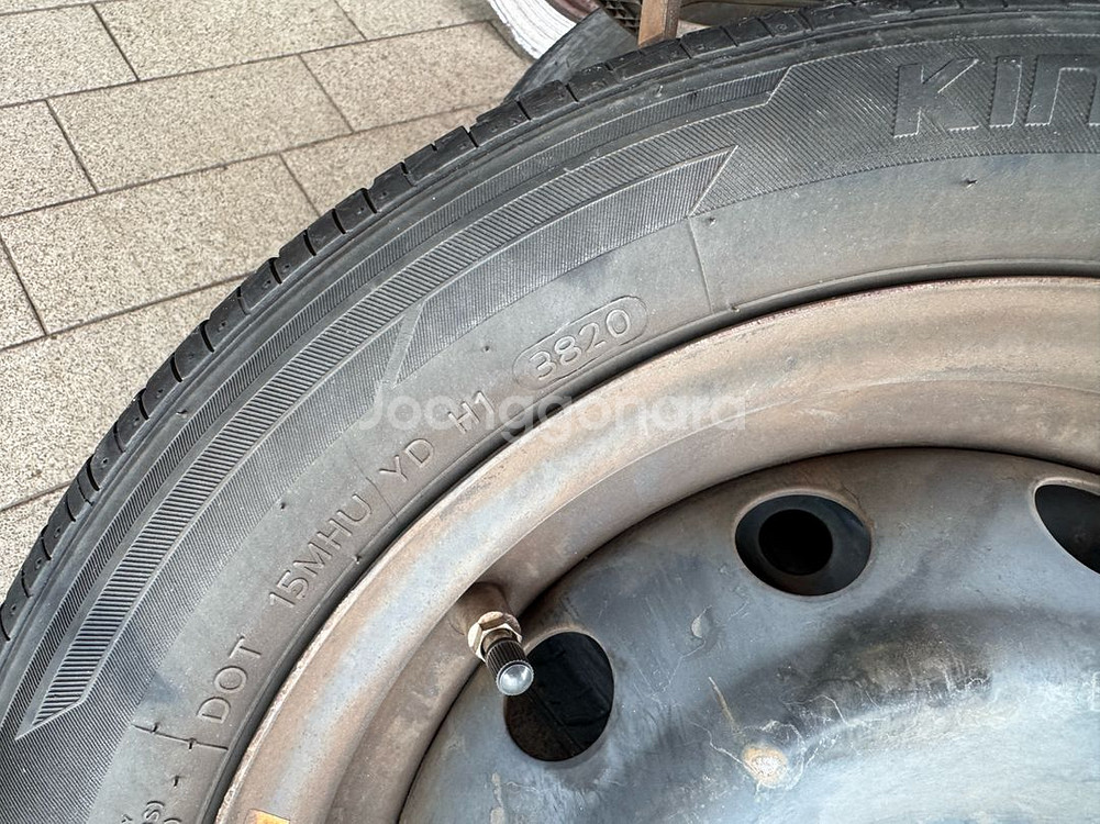 레이 14인치 순정휠+타이어 팝니다 tpms 있음--2