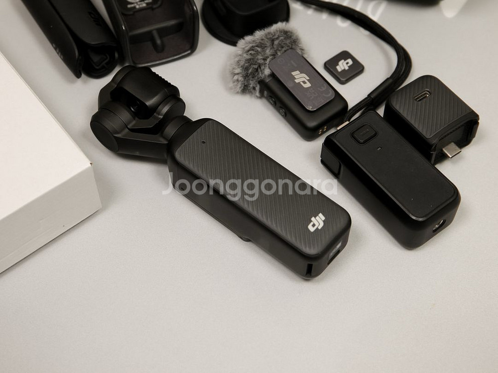 DJI 오즈모포켓3 크리에이터 콤보--1