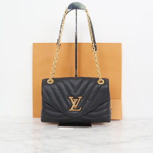 루이비통 LV 뉴 웨이브 체인 백 느와 블랙