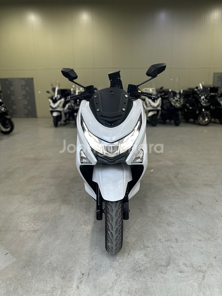 묻따] 23년식 UHR125 23373KM 하자없음--2