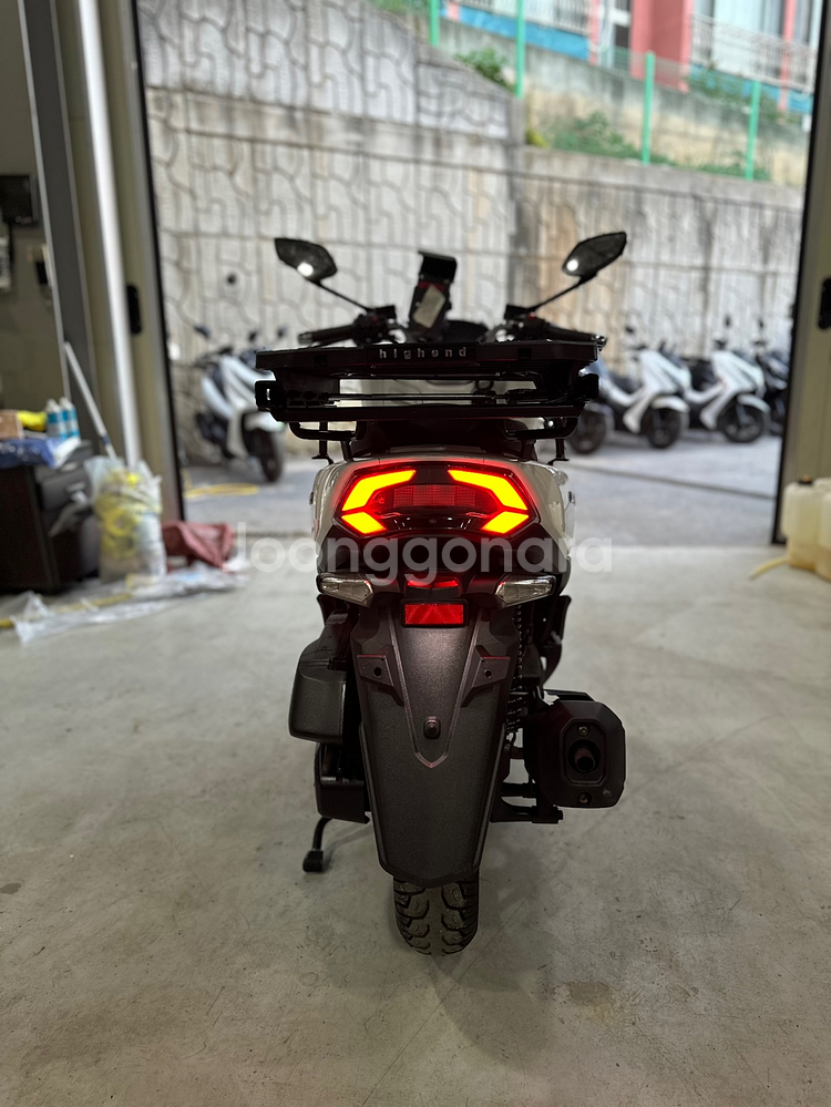묻따] 23년식 UHR125 23373KM 하자없음--7