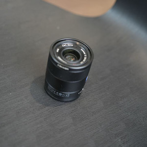 소니 칼자이스 24mm F1.8 ZA