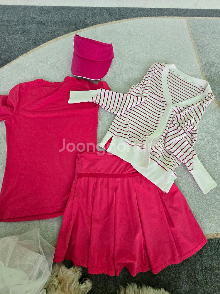 엠픽 골프웨어 치마+반팔티+가디건+썬캡 S사이즈--1