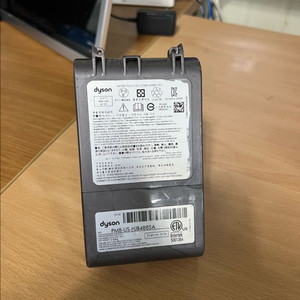 다이슨 V8 청소기 배터리