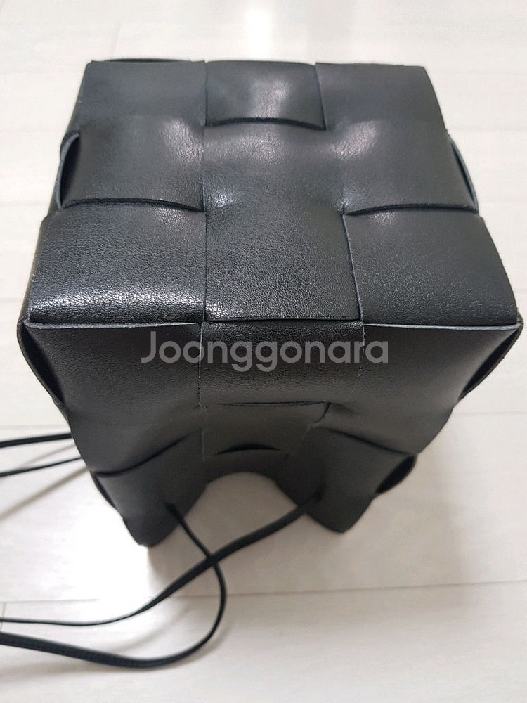 새상품(미사용) 보테가 베네타 스타일 가방 크로스백--9