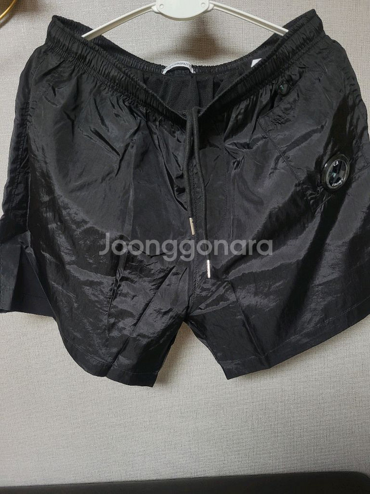 CP컴퍼니 나일론 메탈 반바지--0
