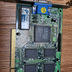 S3 VIRGE DX 그래픽카드 입니다.