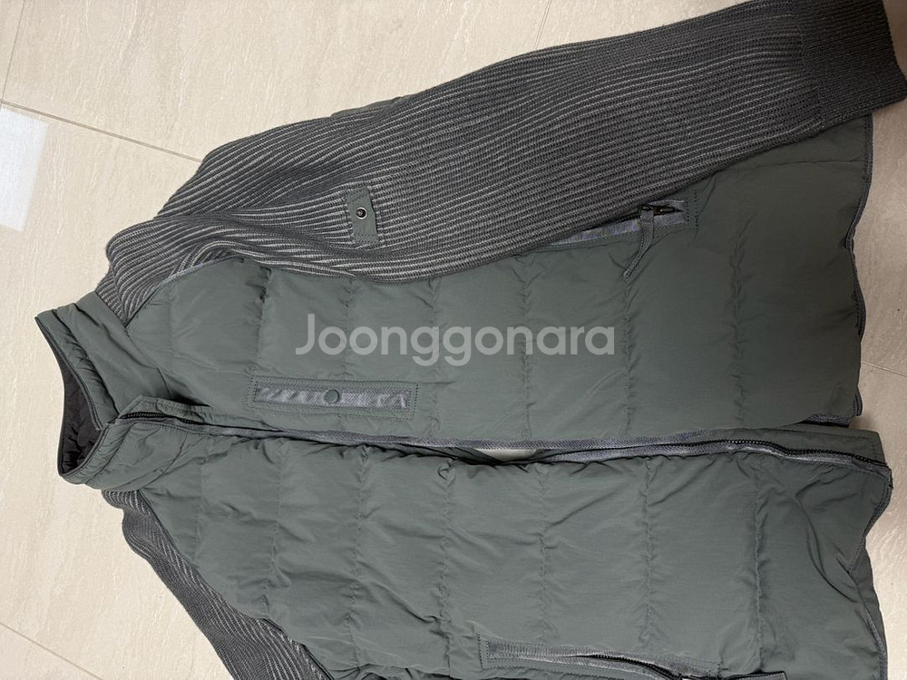 series 니트패딩(구스 점퍼)팝니다.--2