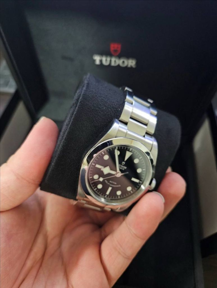 튜더 블랙베이 36 검판 구형 이미지