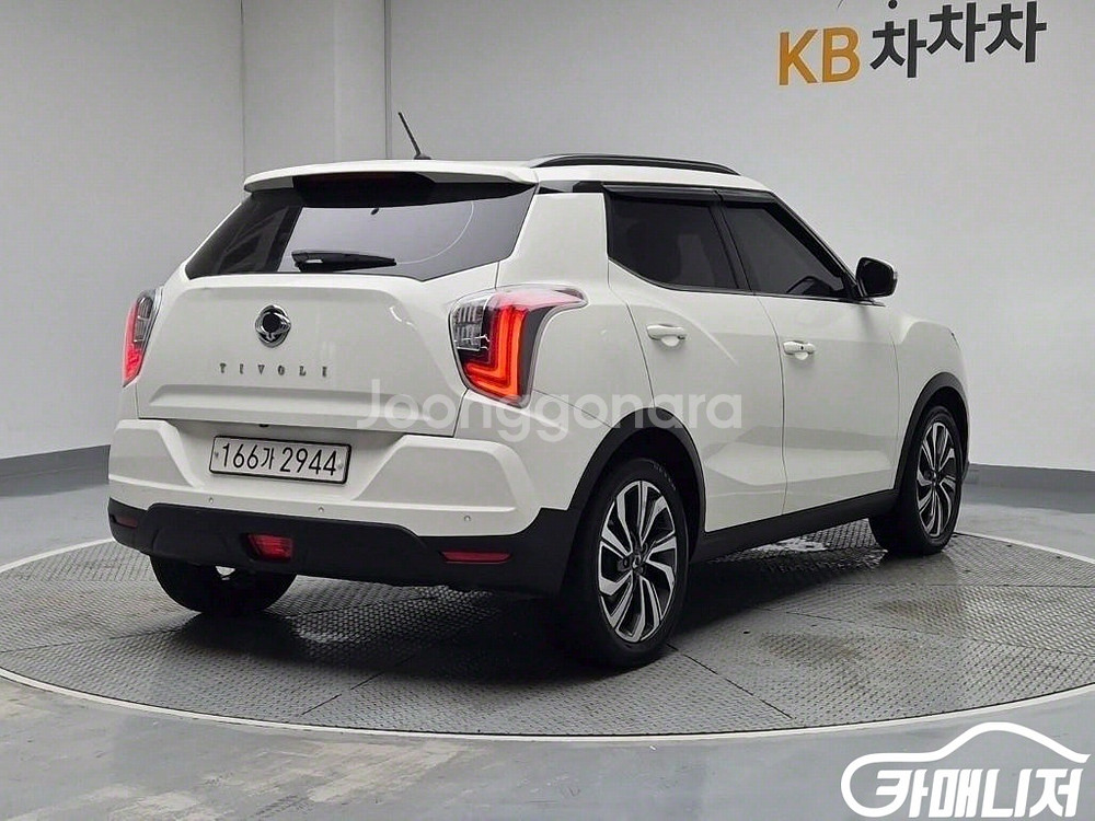 [KG모빌리티(쌍용) ]베리 뉴 티볼리 4WD 디젤 1--2