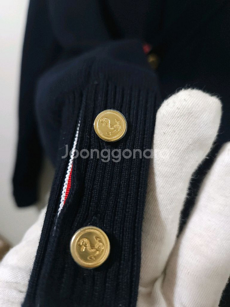 [1] 톰브라운 밀라노스티치 금장 가디건--5