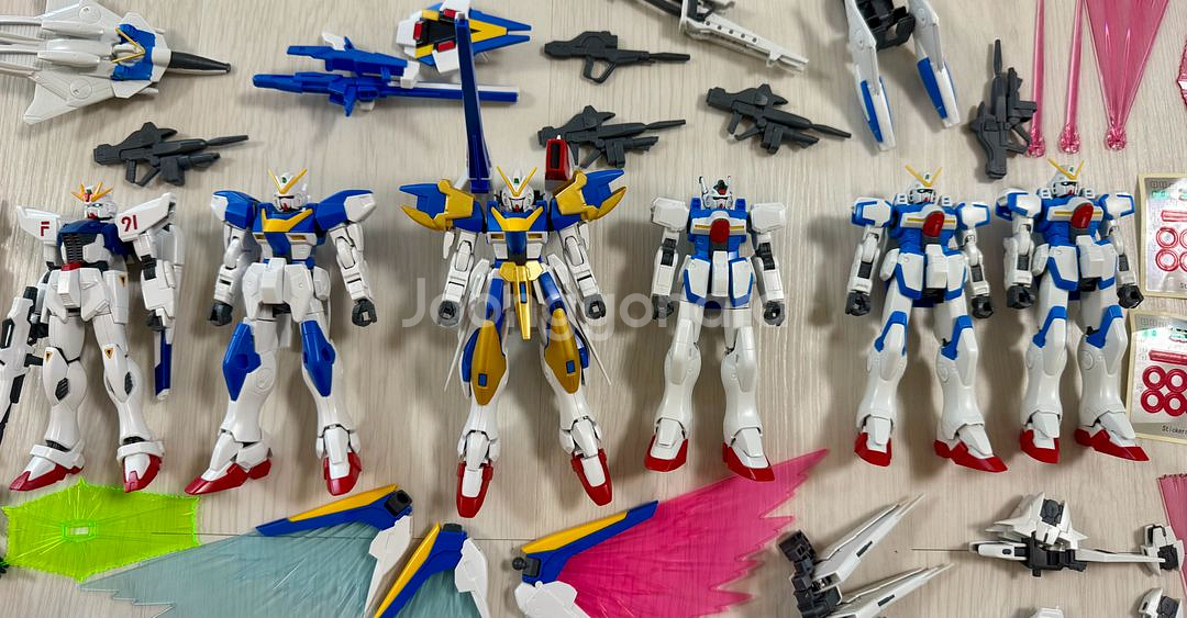 HG F91+V건담 세트 가조립 판매합니다.--1