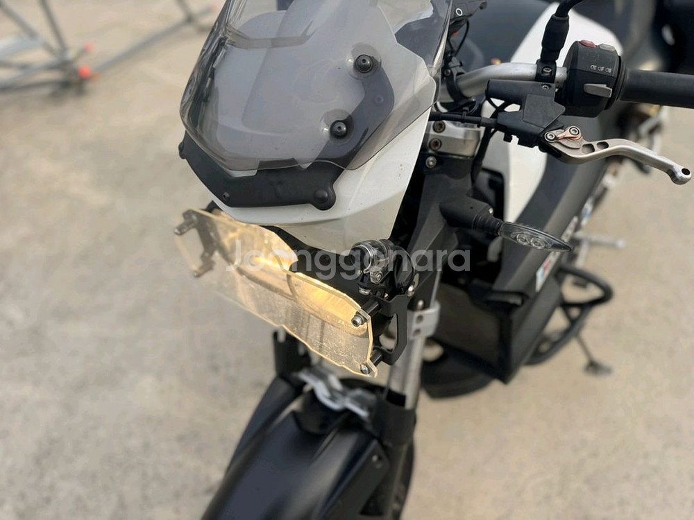 bmw f800r 11년형 삼박스튜닝 판매합니다--7