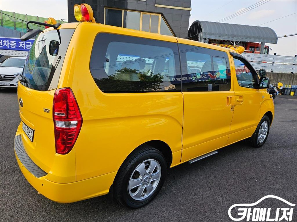 [현대]그랜드 스타렉스 12인승 왜건 4WD 어린이보호--4