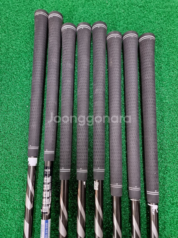 PRGR 05 LS 포지드 그라파이트 아이언세트--9