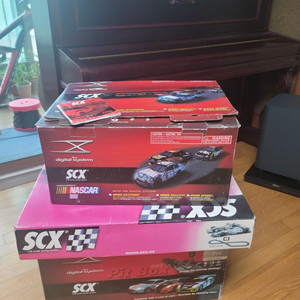 유럽 최고의 슬롯카 SCX FIT BOX