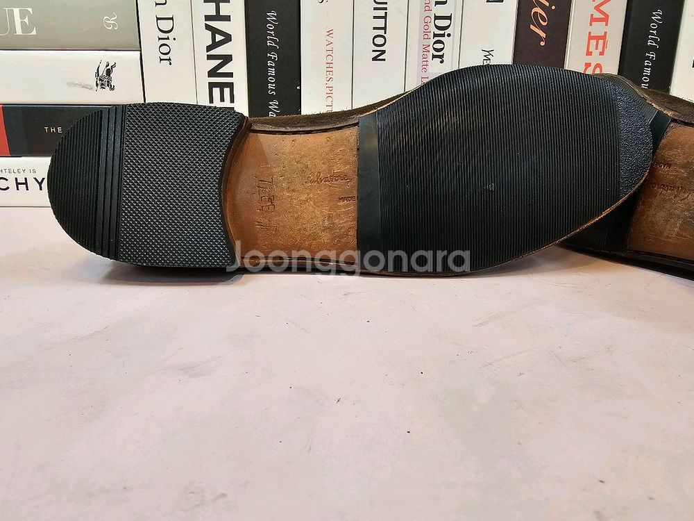 페라가모 남성 로퍼 구두 255--8