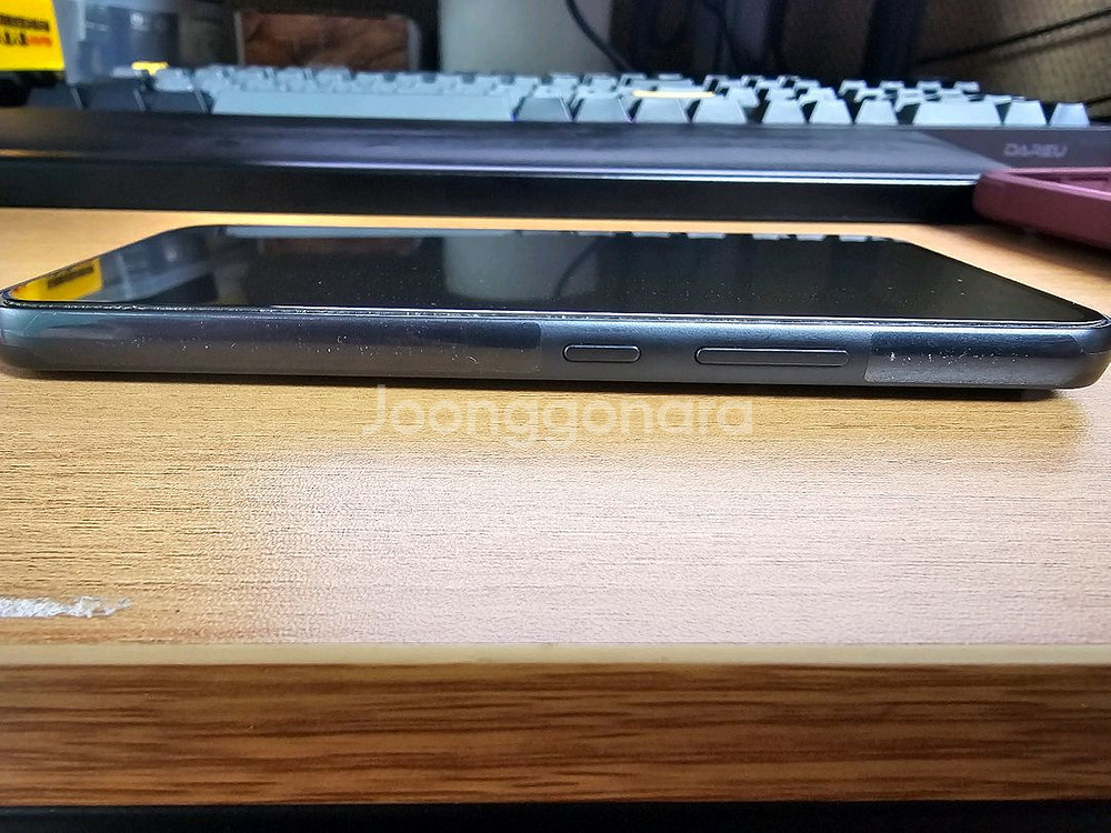 갤럭시 퀀텀4 판매합니다--1