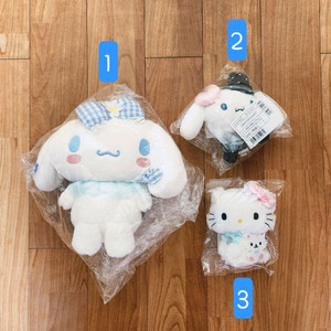 <미개봉>산리오 정품 시나모롤&챠미키티 누이 키링 인형