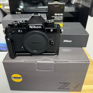 니콘 Zf + 악세사리