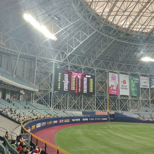 8/10 키움 두산 3루 4층 지정석 2연석 정가양도