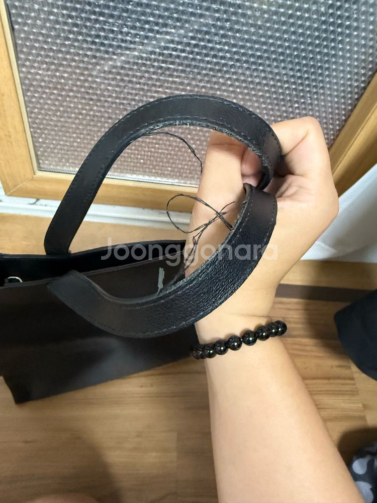 질스튜어트 페이퍼백 레더 토트백--4