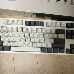 fc750rbt 레오폴드 키보드 팝니다. 갈축