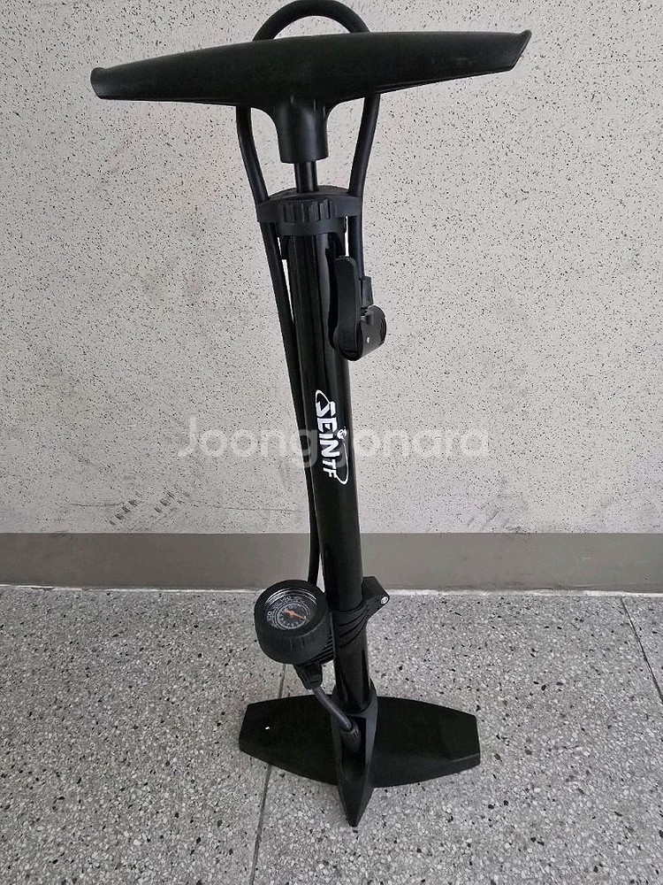자전거 공기주입기 팔아요--0