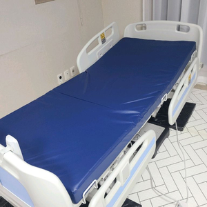 병원침대 환자침대 고급형 전동 침대 판매 (100만원)