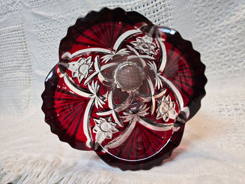 체코산 보헤미아 핸드컷 버건디 크리스탈 화병 이미지