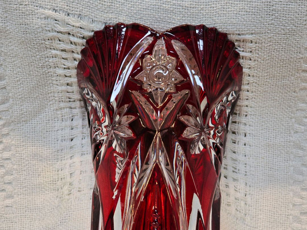체코산 보헤미아 핸드컷 버건디 크리스탈 화병 이미지