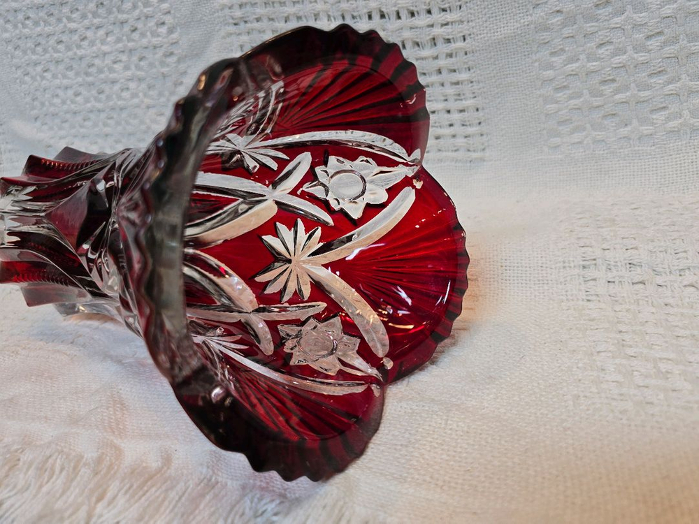 체코산 보헤미아 핸드컷 버건디 크리스탈 화병 이미지