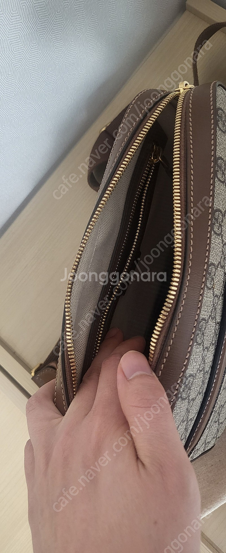 구찌 남성 인터로킹 메신저백--2