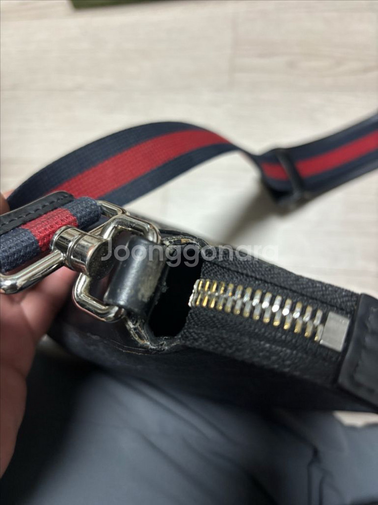 구찌 gg 스몰 메신저백 남성--5