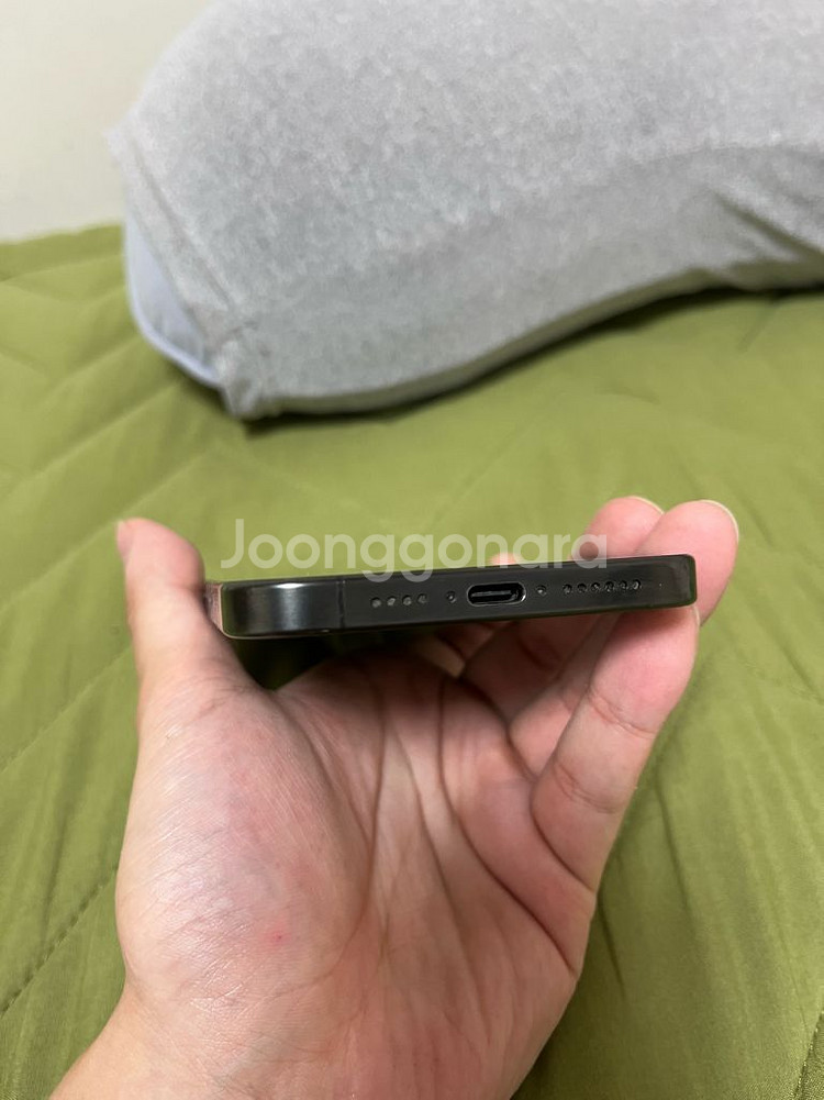 아이폰 15프로맥스 256gb 블랙 티타늄--3
