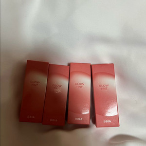 삐아 글로우틴트 스프링보틀