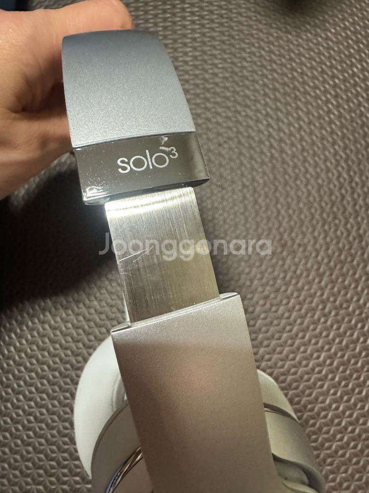Beats Solo3 실버 헤드폰--5