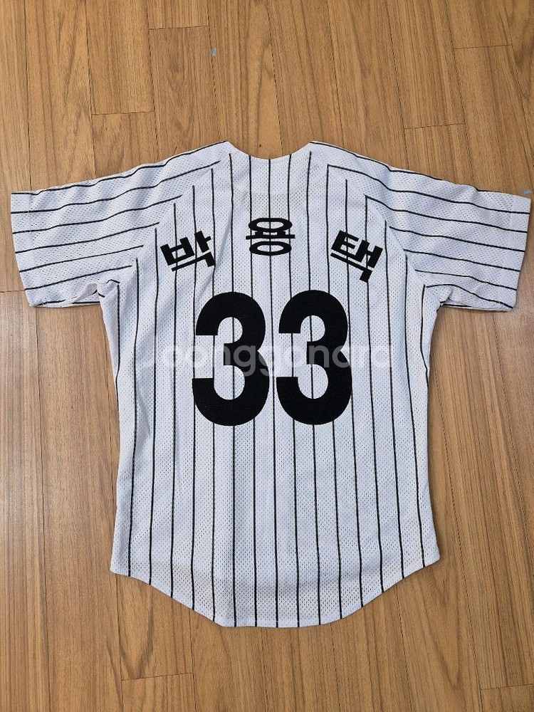 LG 트윈스 박용택 유니폼 판매합니다.흰색 바탕에 검--0
